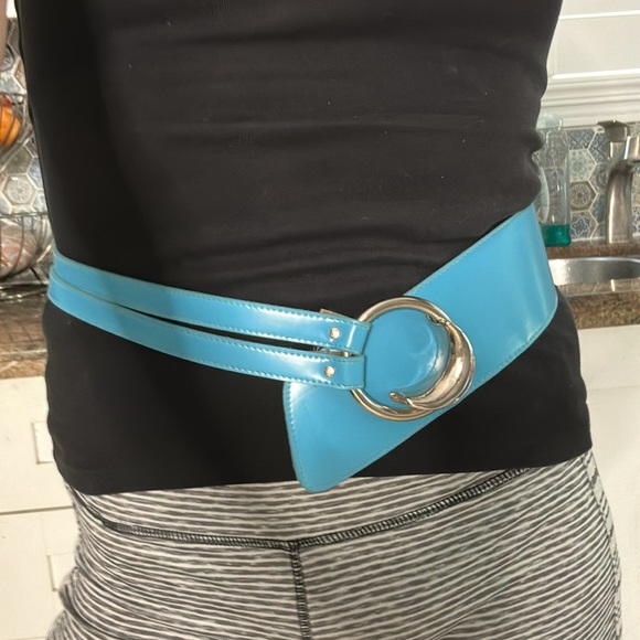 Practically Flawless 80’s Emmanuel Turquoise leather-like Belt - Picture 5 of 7